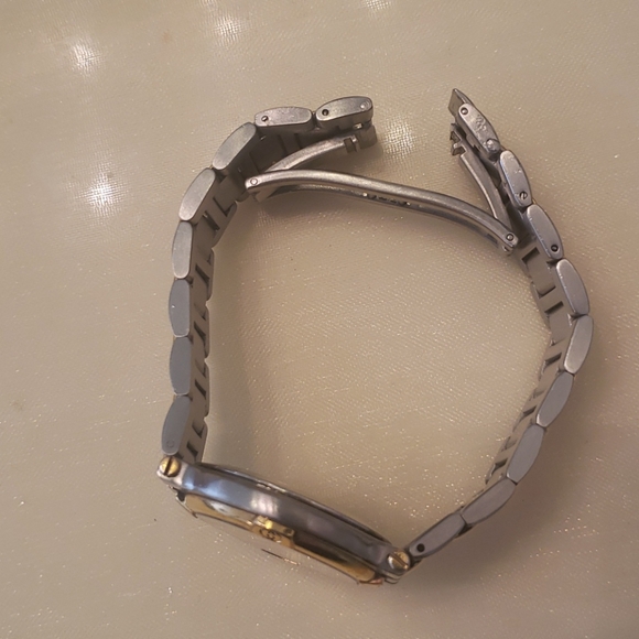 Gucci 9000 M watch main image 7
